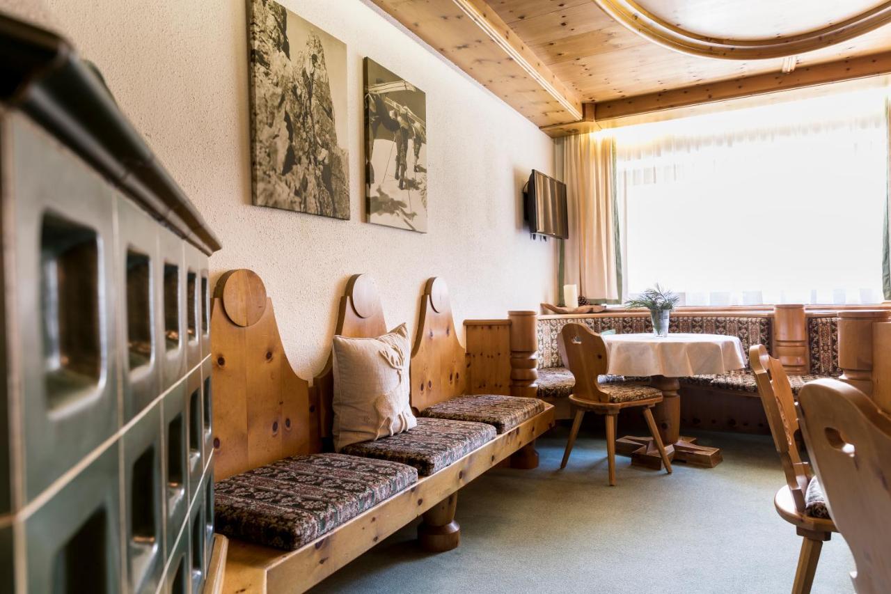 Haus Elisabeth Hotel Sankt Leonhard im Pitztal Exterior photo